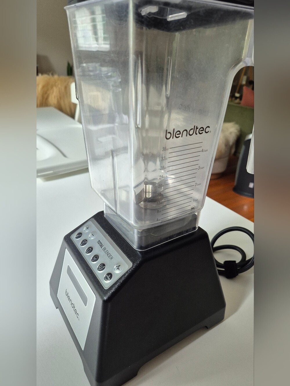 Blendtec ES3 Total Blender - EUC - Picture 4 of 10